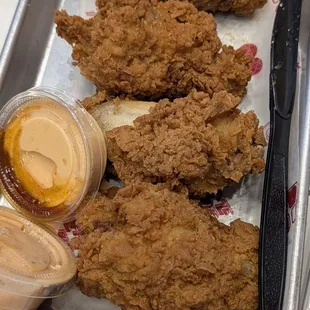 4 chicken wings
