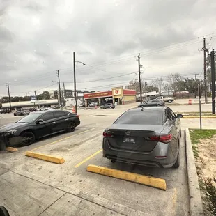 Parking lot shared with other businesses