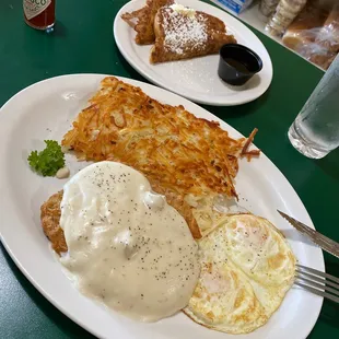 2 eggs &amp; chicken fried steak