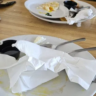 Empty plates! Nothing to see here....
