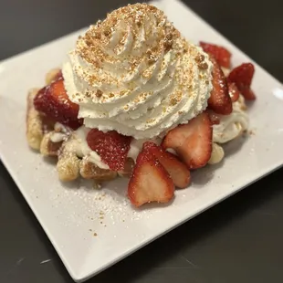 strawberry cheesecake waffle