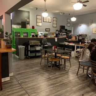 Seating buss station and drink station