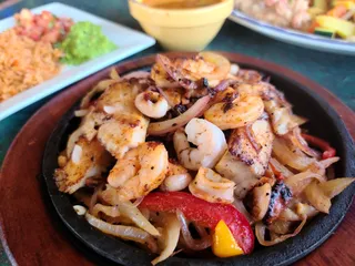 La Costa Seafood & Bar