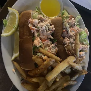 2 Lobster Rolls Sandwich