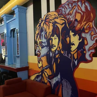 a mural of the rolling stones