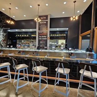 2&apos;4&apos;2024 Raw bar view.