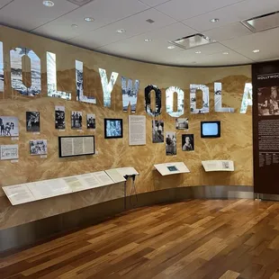 Hollywood Land