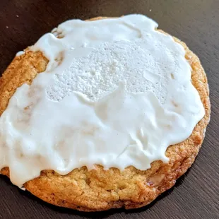 Butter Beer Cookie from Honeybear Bake Shop (sold here) | Instagram: @telephonesmoothie