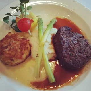 GRILLED FILET MIGNON*