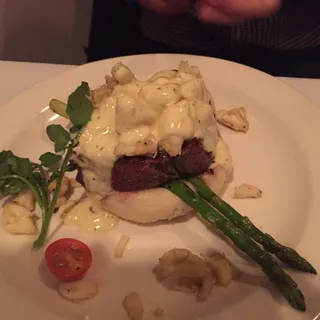 Steak "Pontchartrain"*