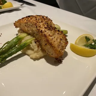 HORSERADISH CRUSTED MAINE SALMON