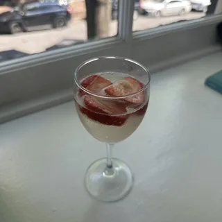 CHAMPAGNE AND SPARKLING WINES