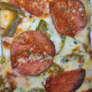 Vegetarian pepperoni and sausage with giardiniera and jalapeño