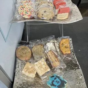 a display of cookies and cookies