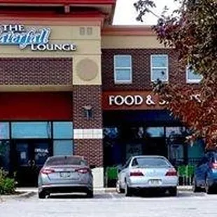 the outside of the restaurant