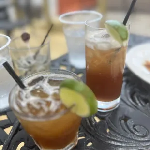 oysters and mussels, drink