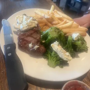 steak and french fries