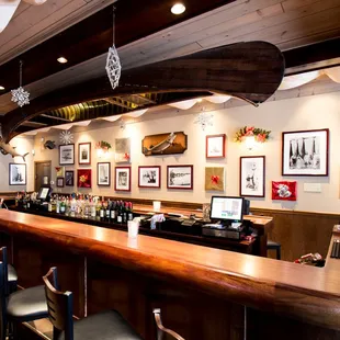 the bar and dining area