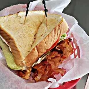 BLT has 10 slices of bacon!!