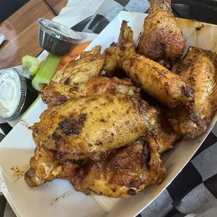 food, fried chicken, fried chicken wings, chicken wings and fried chicken, chicken wings, bbq wings, chicken, poultry, bbq chicken
