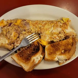 Monson omelette ( corned beef hash, peppers and onions) I added cheese.