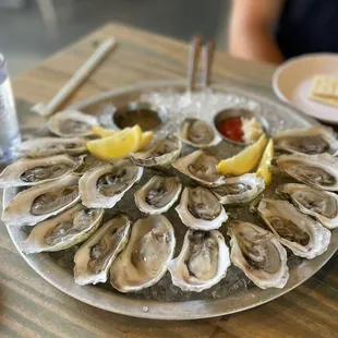 HH Oysters $1.50