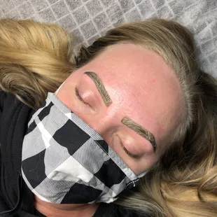 Eyebrow Tint Processing