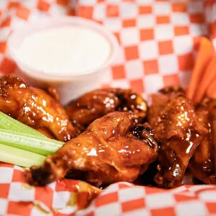 chicken wings and celery