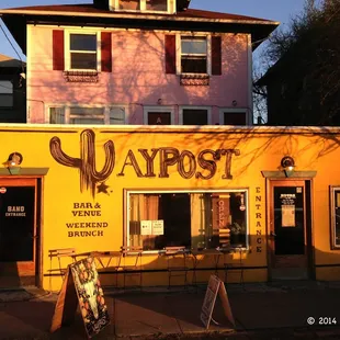 the exterior of a restaurant