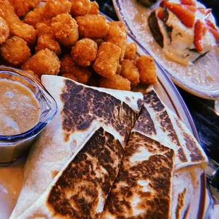 California Dreamin &apos; Crunch Wrap Strawberry Cheesecake Stuffed French Toast