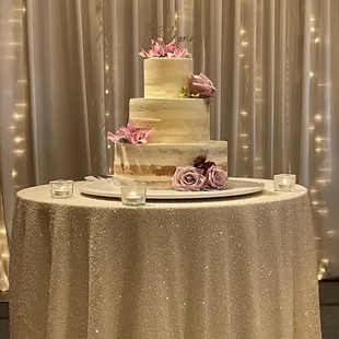 Ivory crushed mini sequin, draping &amp; fairy lights!!!