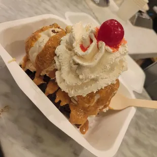 Brownie Sundae with peanut butter sauce, 1 scoop cinnamon honey &amp; 1 scoop salted caramel pretzel