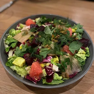 Roasted Beet Salad - soo light, flavorful and refreshing!