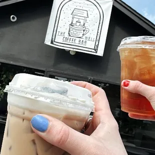 Vanilla oat milk latte and passion fruit jasmine tea