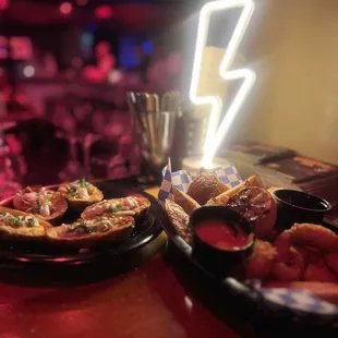 This time I tried the shrimp and fries and the potato skins. It disappeared.