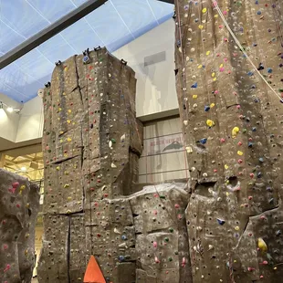 Rock climbing wall
