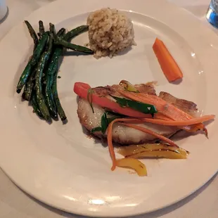 The seabass was incredibly tender, probably owing to the fact that it was steamed. It is served with beans, carrots, and brown rice.