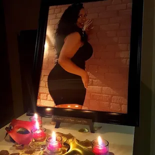 Entry photo and decor to the party