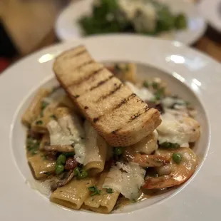 Garlic Cream Pasta **Dinner Only**