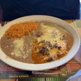 Huevos Divorciados with pork and beef sauce