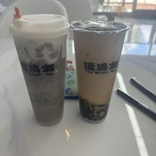 Oreo milk tea and regular milk tea