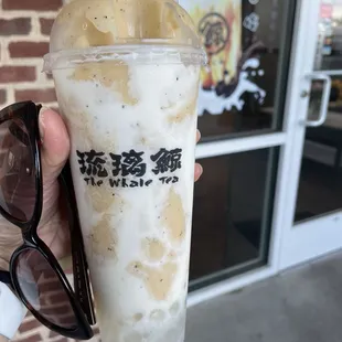 Passionfruit slush with crystal boba