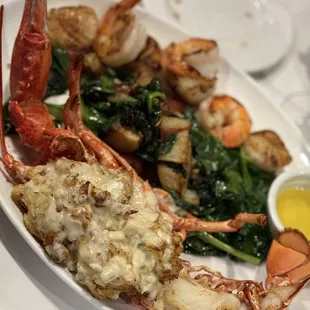 Lobster ok, crab good? Scallops hella bitter almost