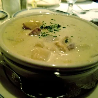 NEW ENGLAND CLAM CHOWDER