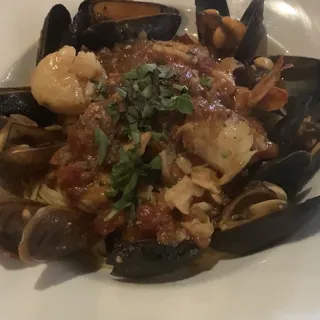 SEAFOOD CIOPPINO