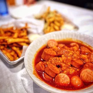 Garlic &amp; Cajun Fries  1 lb Sausages  (IG @Vetteats)