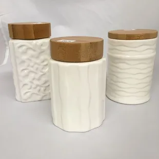 Ceramic tea container with bamboo lids