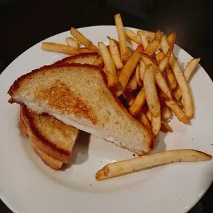 Kids Grilled Cheese with fries