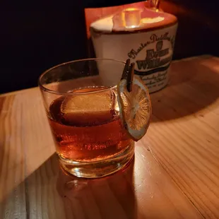 Earl&apos;s old fashioned