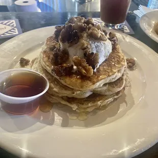 Honey cream pancakes